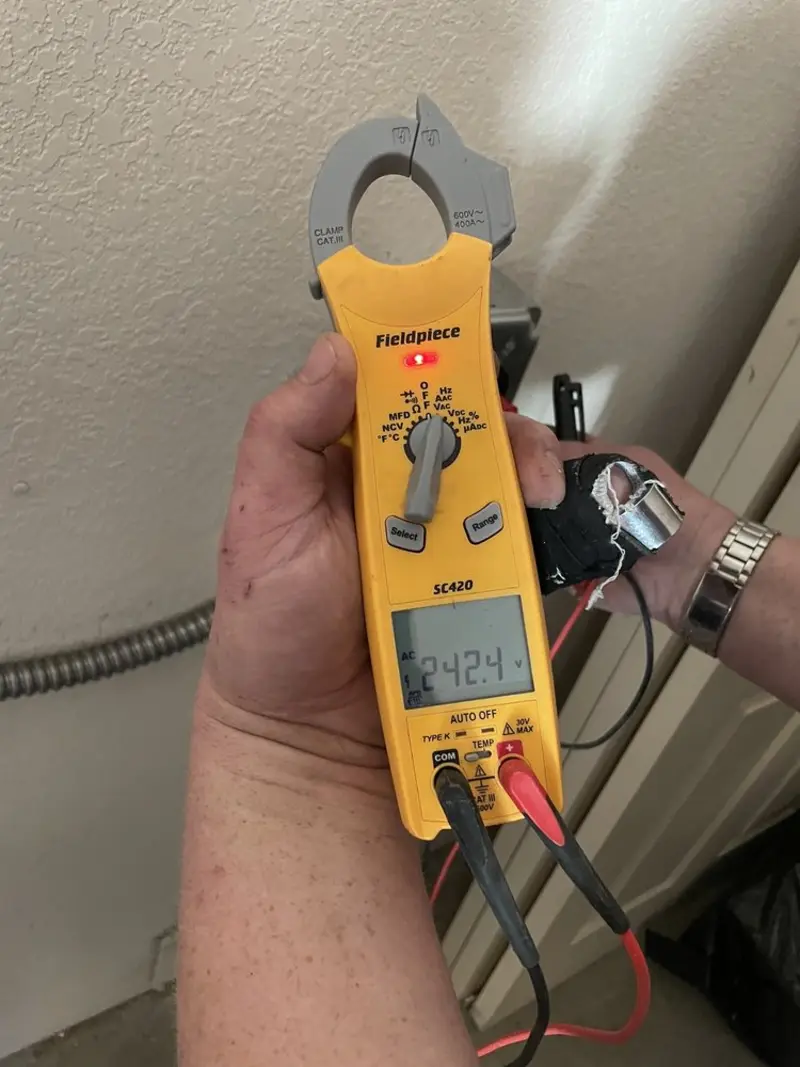 Voltage testing with clamp meter during Generator Installation in Cleves